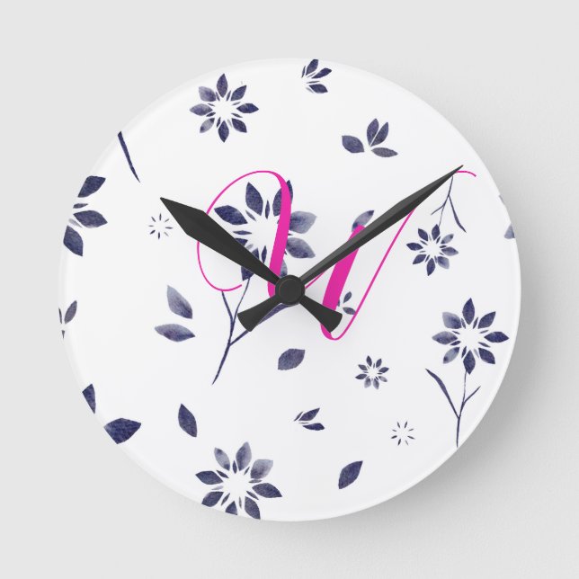 Monogram Blue Watercolor Floral Pattern Runde Wanduhr (Vorderseite)