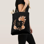 Monogram Brown Rustic Peach Floral Geschenk für si<br><div class="desc">Diese Taschen wären ein tolles Hochzeitsgeschenk für Ihr Brautparty.</div>