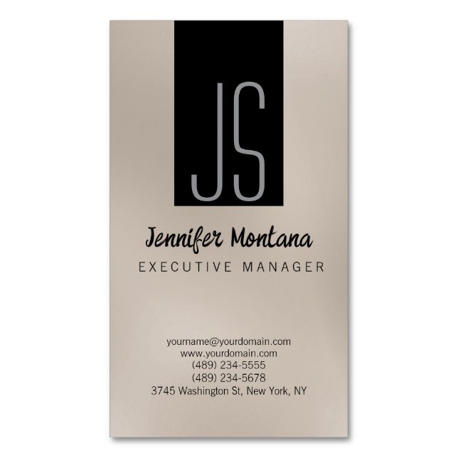 Monogram Browny Beige Black Manager Business Card Magnetische Visitenkarte (Vorderseite Vertikal)