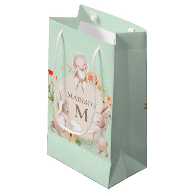 Monogram Bunny Rabbits Floral Baby Personalisiert Kleine Geschenktüte (Vorderseite Schrägansicht)