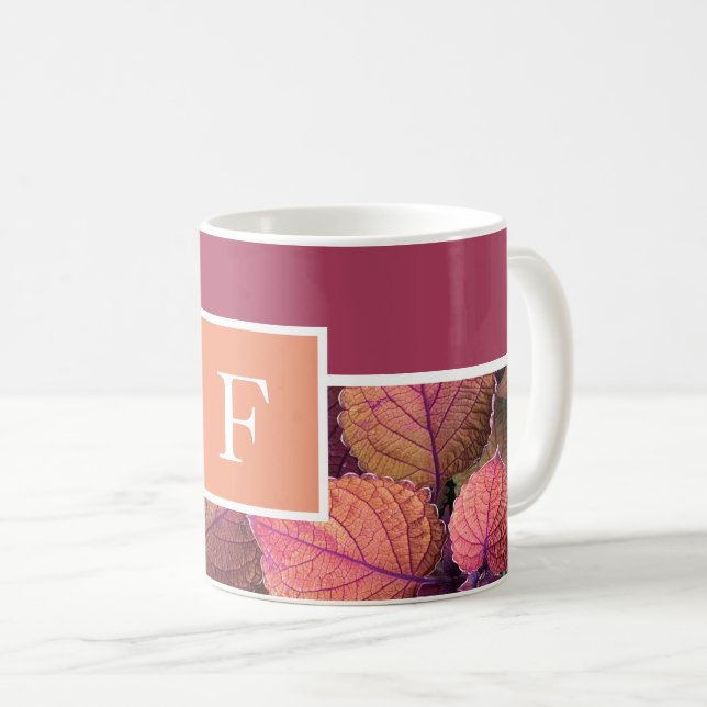 Monogram burgundy peach warm tone Blätter Kaffeetasse (VorderseiteRechts)