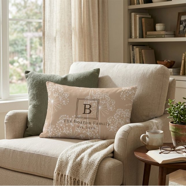 Monogram Carrot Blume Silhouette Soft Beige Dekokissen (Von Creator hochgeladen)