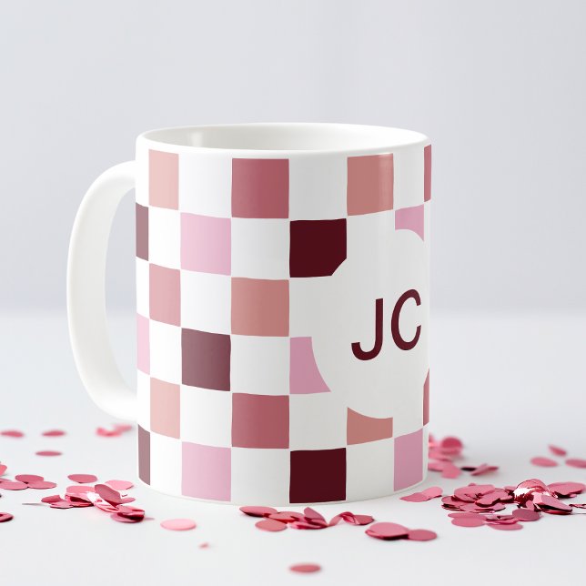 Monogram Checkered Pink Burgundy Modern Simple Kaffeetasse (Monogram Checkered Pink Burgundy Modern Simple Coffee Mug)