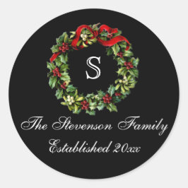 Monogram Classic Holly Wreath Custom Christmas Runder Aufkleber