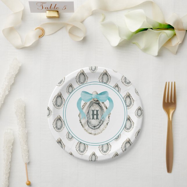 Monogram Coastal Blue Bow Oyster Pappteller (Hochzeit)