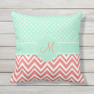 Monogram Coral Zickzack mit Mint Polka Dot Muster Kissen