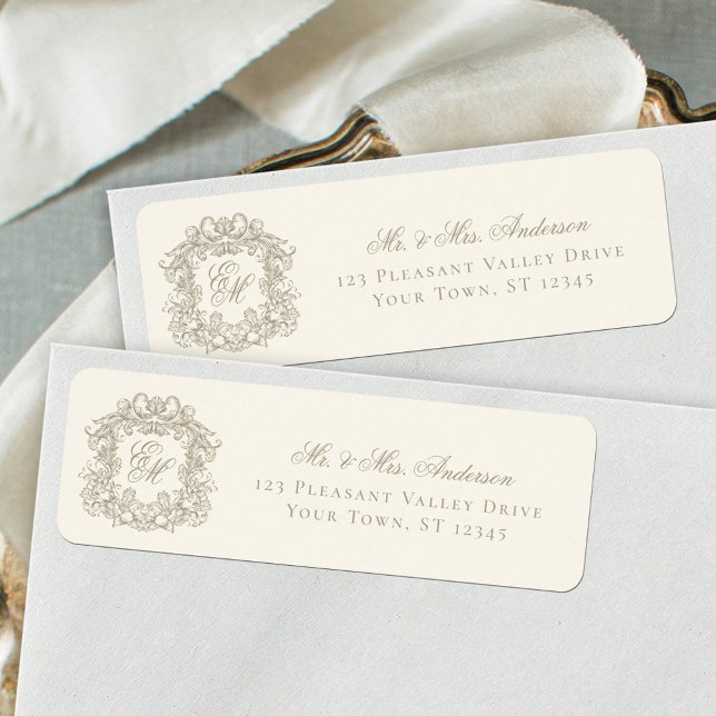 Monogram Crest Ivory Wedding Return Address (Von Creator hochgeladen)