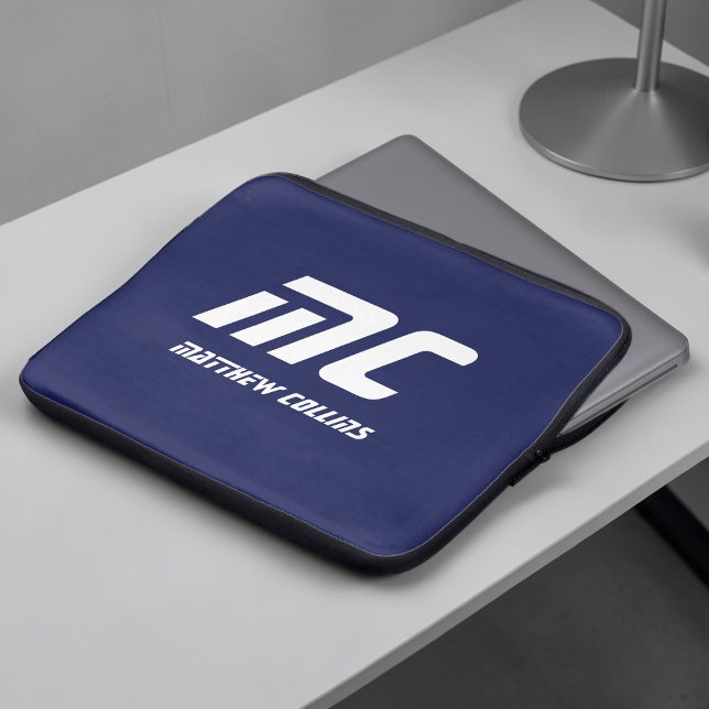 Monogram Dark Blue Minimalistisch Name White Text  Laptopschutzhülle (Monogram Dark Blue Minimalist Name White Text Men Laptop Sleeve)
