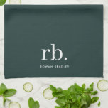 Monogram Dark Green Stylish Modern Minimalist Geschirrtuch<br><div class="desc">Ein minimalistisches Monogramm-Design mit großen Typografie-Initialen in einem klassischen Schriftart mit Ihrem Namen unten auf einem dunkelgrünen Hintergrund. Das perfekt angepasste Geschenk oder Accessoire!</div>