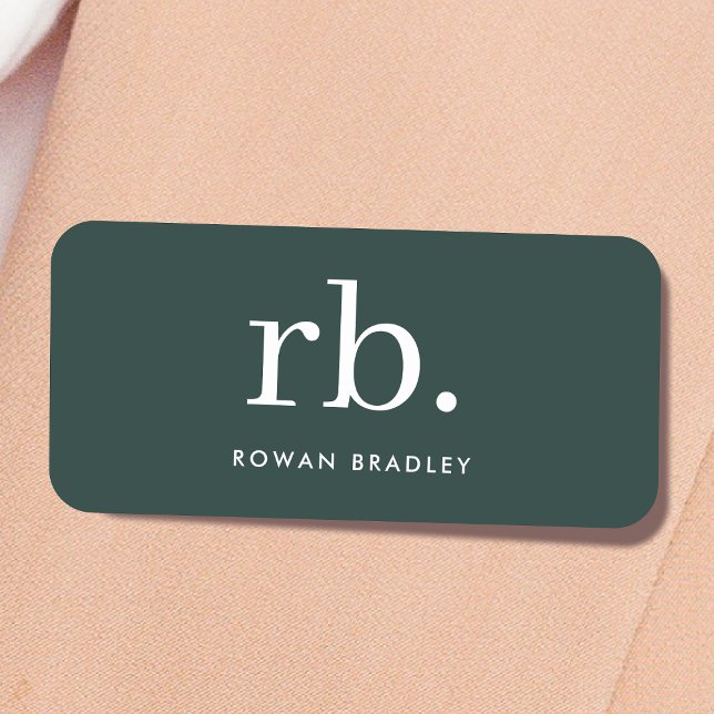 Monogram Dark Green Stylish Modern Minimalist Namensschild (Stylish dark green custom monogram name tags.)