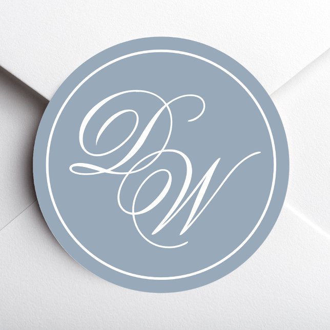 Monogram Dusty Blue Elegant White Script Initials Runder Aufkleber (Von Creator hochgeladen)