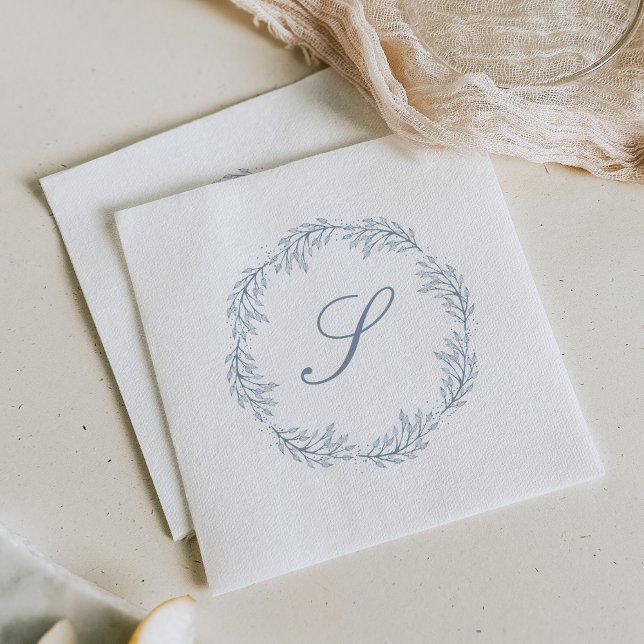 Monogram Dusty Blue Wreath Classic Script Wedding Serviette (Von Creator hochgeladen)