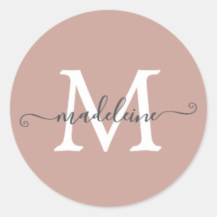 Monogram Dusty-Rose für personalisierten Skriptnam Runder Aufkleber