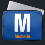 Monogram Eigenname Initial Modern Schlicht Minimal Laptopschutzhülle<br><div class="desc">Sie können die Informationen mit Ihren persönlichen Daten mit einfachen und nützlichen Bearbeitungs-Tools ändern. So haben Sie ein Produkt,  das völlig einzigartig für Sie ist.</div>