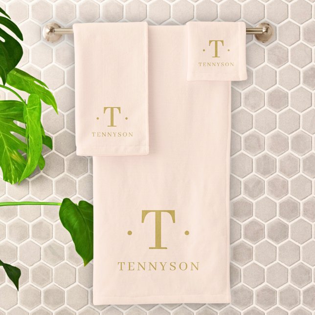 Monogram Elegant Minimal Blush Pink Gold Chic Badhandtuch Set (Von Creator hochgeladen)