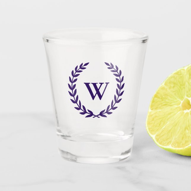 Monogram Elegant Navy Blue Laurel Wreath Classic Schnapsglas (Vorderseite)