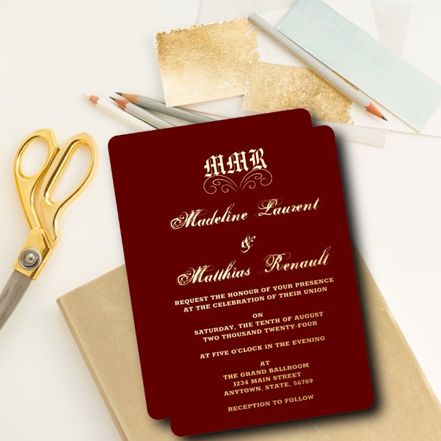 Monogram Elegant Red and Gold Wedding Folieneinladung (Von Creator hochgeladen)
