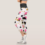 Monogram Fun Girly Polka Dot Modernes Muster Capri Leggings<br><div class="desc">Dieses moderne Design weist ein Punktmuster in Rosa,  Gold und Schwarz auf weißem Hintergrund auf,  mit einem personalisierten Monogramm #fun #fashion #fashion #Leggings #fashion #modische #Fitness #fitnessapparel #apparel #gifts #sports #fitnessmode #style #stylish #trendy #trendy #personalized gifts #monogram #mit Monogramm</div>