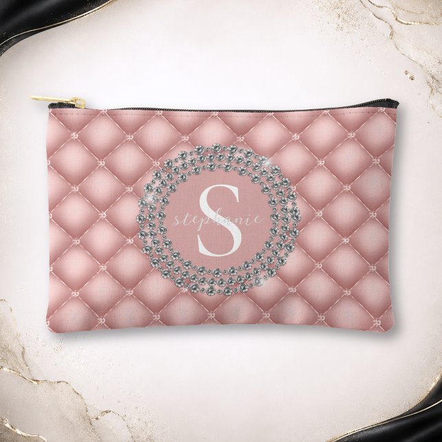 Monogram Funkelnde Diamanten Tufted Benutzerdefini Zubehörtasche (Monogram Sparkly Diamonds Tufted Custom Blush Pink Accessory Pouch)