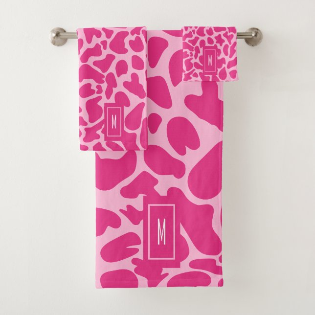 Monogram Giraffe Rosa Hautmuster Tierdruck Badhandtuch Set (Insitu)