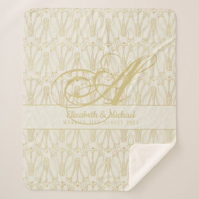 Monogram Gold ArtDeco Newlyweds Wedding Sherpadecke (Vorderseite)