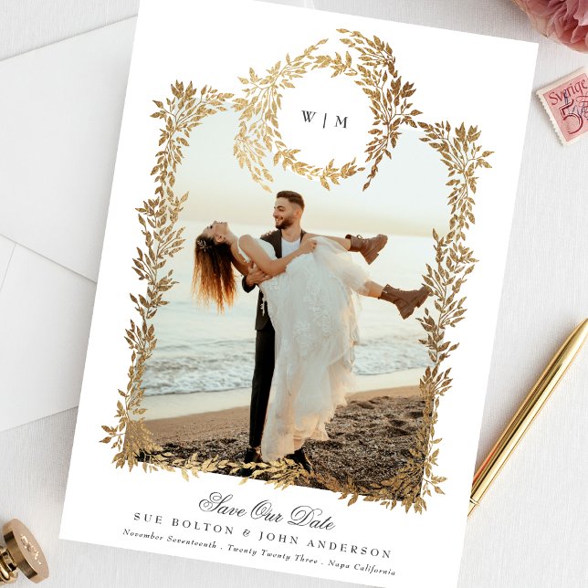 Monogram Gold Botanical Wreath Foto Frame Wedding Save The Date (Von Creator hochgeladen)