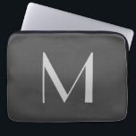 Monogram Gray Modern Fügen Sie Ihren Namen zuerst  Laptopschutzhülle<br><div class="desc">Karo in unseren modernen minimalistischen Vorlagen,  um Ihnen zu helfen,  Ihr berufliches Produkt zu entwerfen.</div>