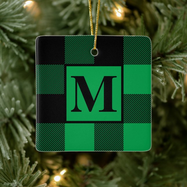 Monogram Green und Black Buffalo Karierte Weihnach Keramikornament (Baum)