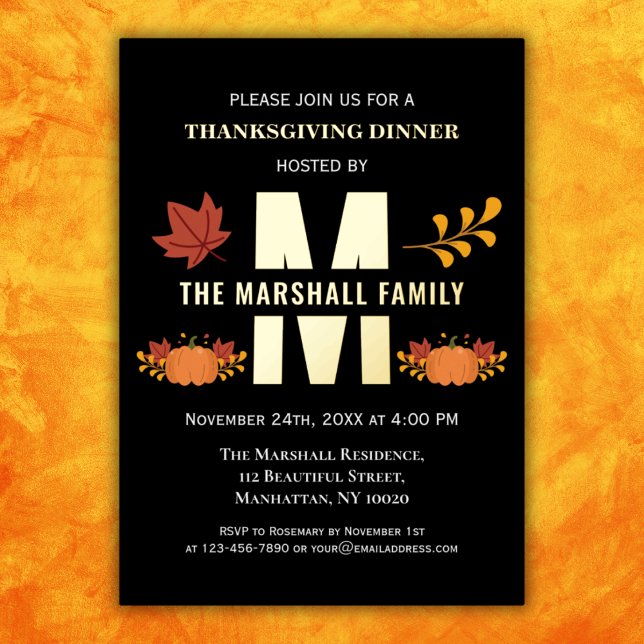 Monogram Happy Thanksgiving Friendsgiving Pumpkin Folieneinladung (Von Creator hochgeladen)