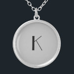 Monogram Initial Elegant Minimalistisch Gray Black Versilberte Kette<br><div class="desc">Ein Geschenk für sie. Eine mit Monogramm,  originelle,  in ihrer Einfachheit elegante Sockethalskette. Silber oder Silberplatte,  Grau und Schwarz. Ändern Sie die Initialisierung,  um für Ihren Empfänger zu personalisieren.</div>