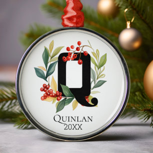 Monogram Initial Letter Q Berry Wreath Christmas Ornament Aus Metall