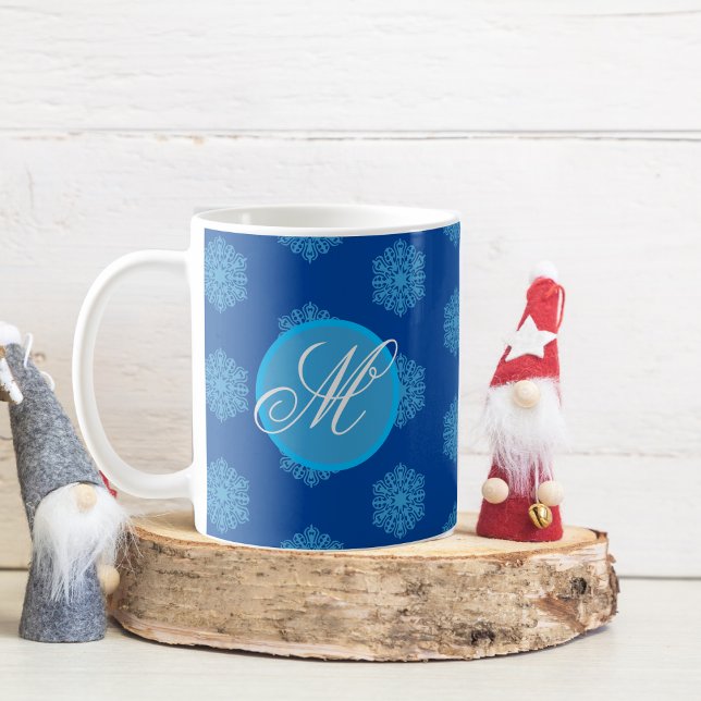 Monogram Initial "M" Blue Snowflakes Coffee Tasse (Single Letter Monogram "M" Blue Snowflake Coffee Mug
)