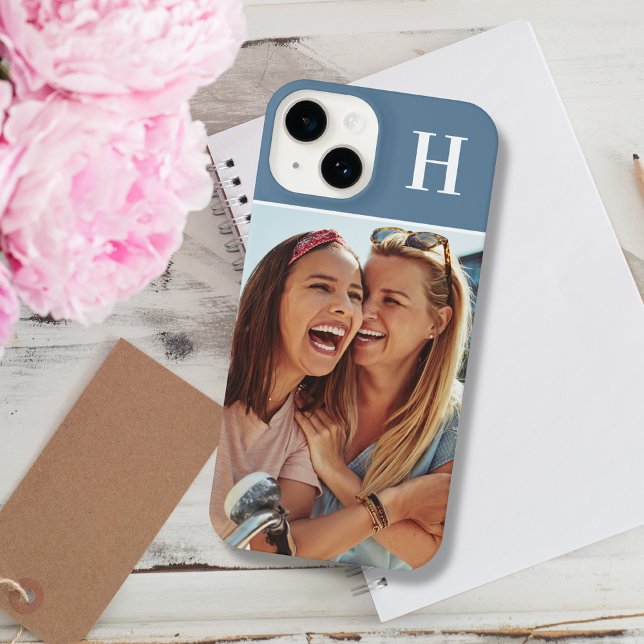 Monogram Initial Photograph Modern iPhone Hülle (Von Creator hochgeladen)