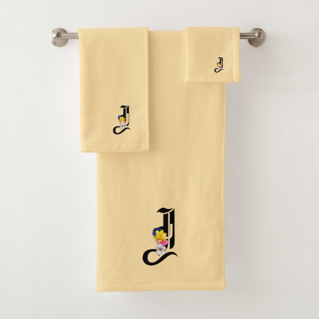 Monogram J Pale Yellow Badhandtuch Set (Insitu)