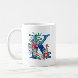 Monogram K mit dekorativem Blumendesign Kaffeetasse