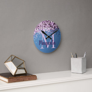Monogram Lavender Confetti auf Blue Runde Wanduhr