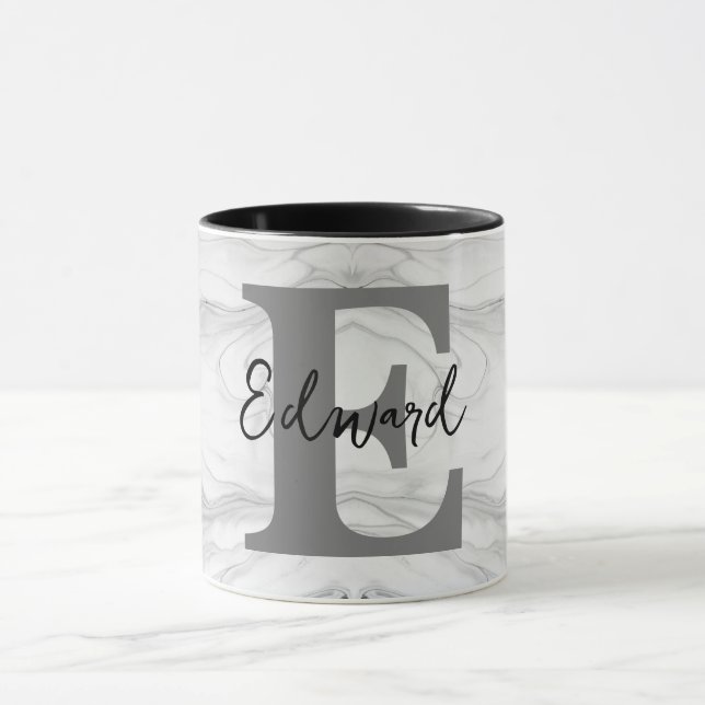 Monogram Letter E aus modernem und klassischem Mar Tasse (Zentrum)