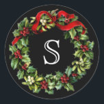 Monogram Letter Holly Wreath Christmas Runder Aufkleber<br><div class="desc">Fügen Sie einen beliebigen Buchstaben für einen benutzerdefinierten Umschlag Aufkleber oder ein personalisiertes Aufkleber hinzu. Klassisch,  traditionell elegant und perfekt für ein Familienfest Weihnachten.</div>