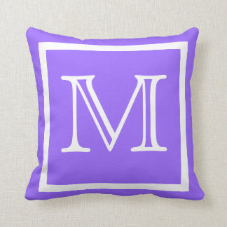 MONOGRAM Lila Kissen in kräftigen Farben