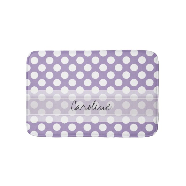 Monogram Lila White Trendy Fun Polka Dot Muster Badematte (Vorderseite)