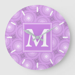 Monogram lilac purple circles pattern große wanduhr