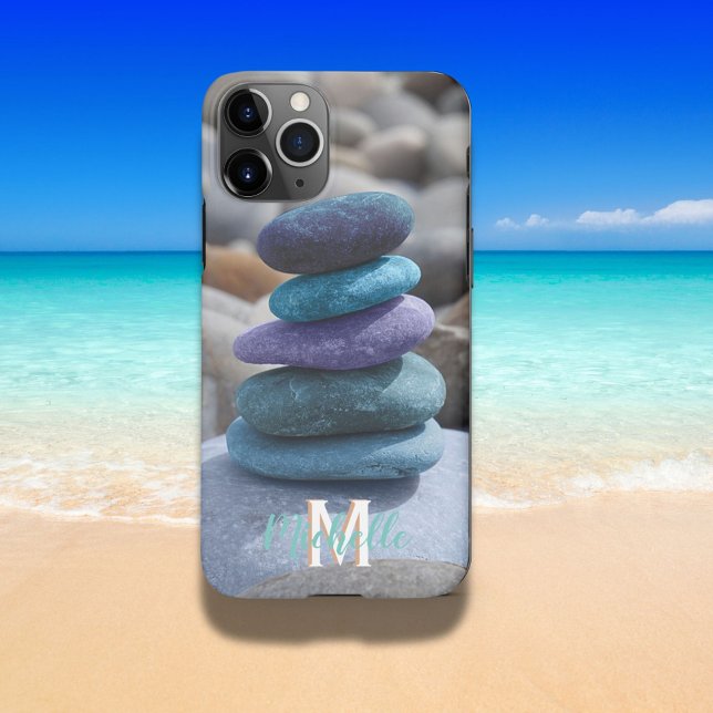 Monogram M Beach Pebbles Rocks Stone Blau Lila iPhone Hülle (Von Creator hochgeladen)