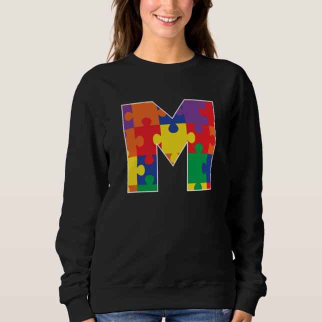 Monogram M in Multi Color Puzzle Pieces Sweatshirt (Vorderseite)