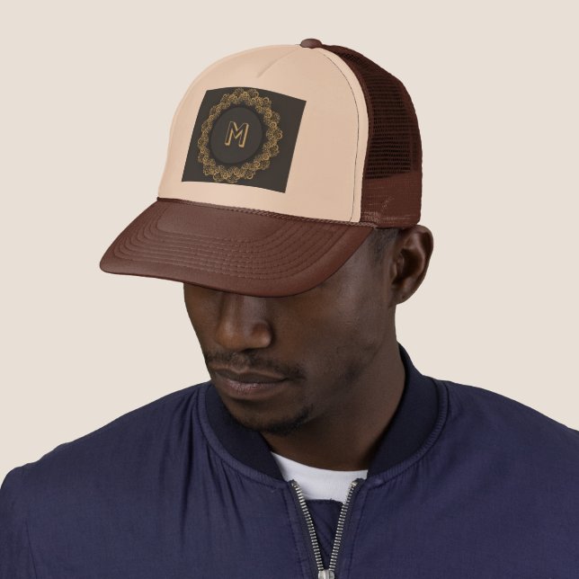 Monogram M Initial Printed Image Tan und Brawn-Cap Truckerkappe (Beispiel)