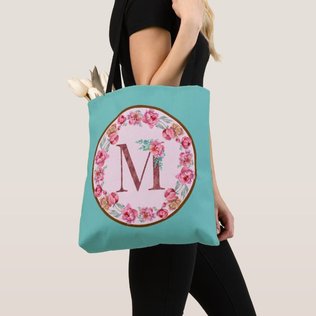 Monogram M Letter with Peony Blume Image Toag (Von Nahem)