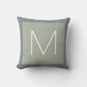 monogram M outdoor pillow with gray border Kissen Für Draußen