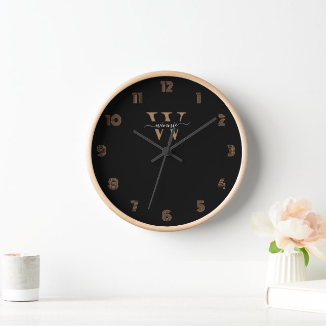 Monogram Minimal Elegante Black Gold Script Name Uhr (Zuhause)