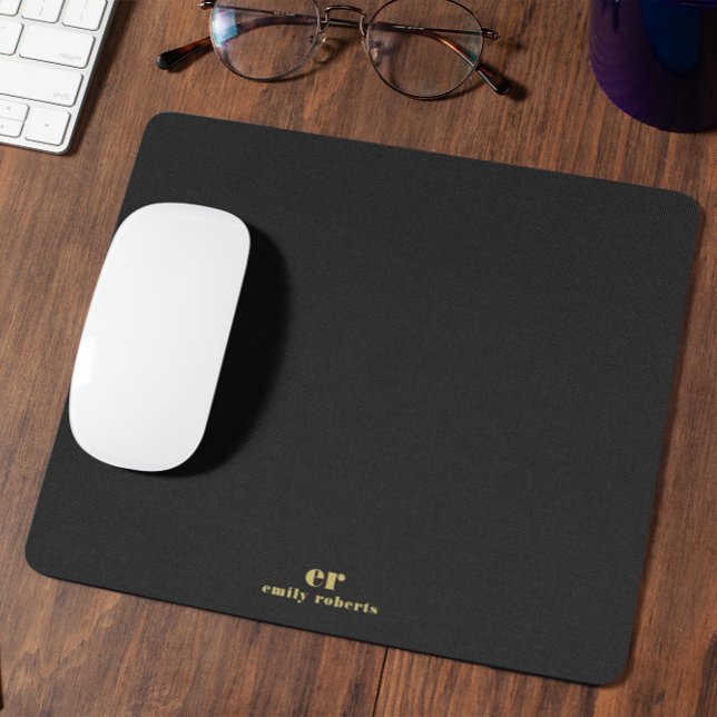 Monogram Minimalistic Black Linen Gold Typografie Mousepad (Von Creator hochgeladen)