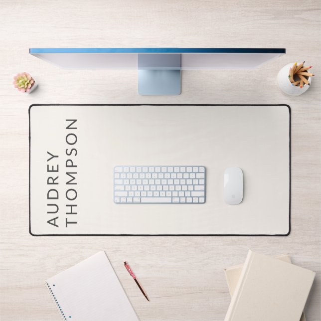 Monogram Minimalistisch Moderne Beige Schreibtischunterlage (Büro 1)