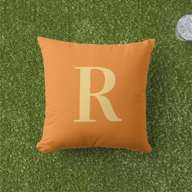 Monogram Modern Einfach Orange Kissen (Golfball-Marker)